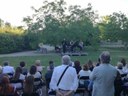 Unes 130 persones assisteixen al concert de capvespre celebrat a l’Arborètum